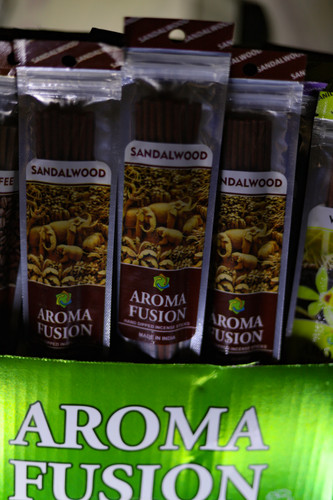 عود صندل سفید